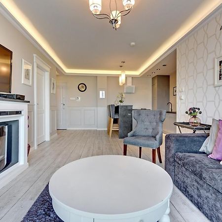 City Center - Aura By Apartmore Gdańsk Extérieur photo